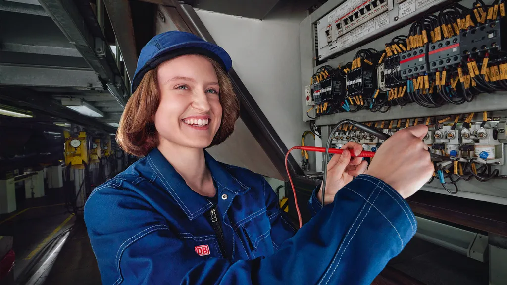 Bild für Schülerpraktikum Elektroniker:in für Betriebstechnik (w/m/d) 2024 - Krefeld - DB Fahrzeuginstandhaltung